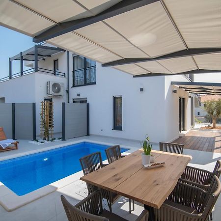 Villa Magna Luxury Apartments Murter Bagian luar foto