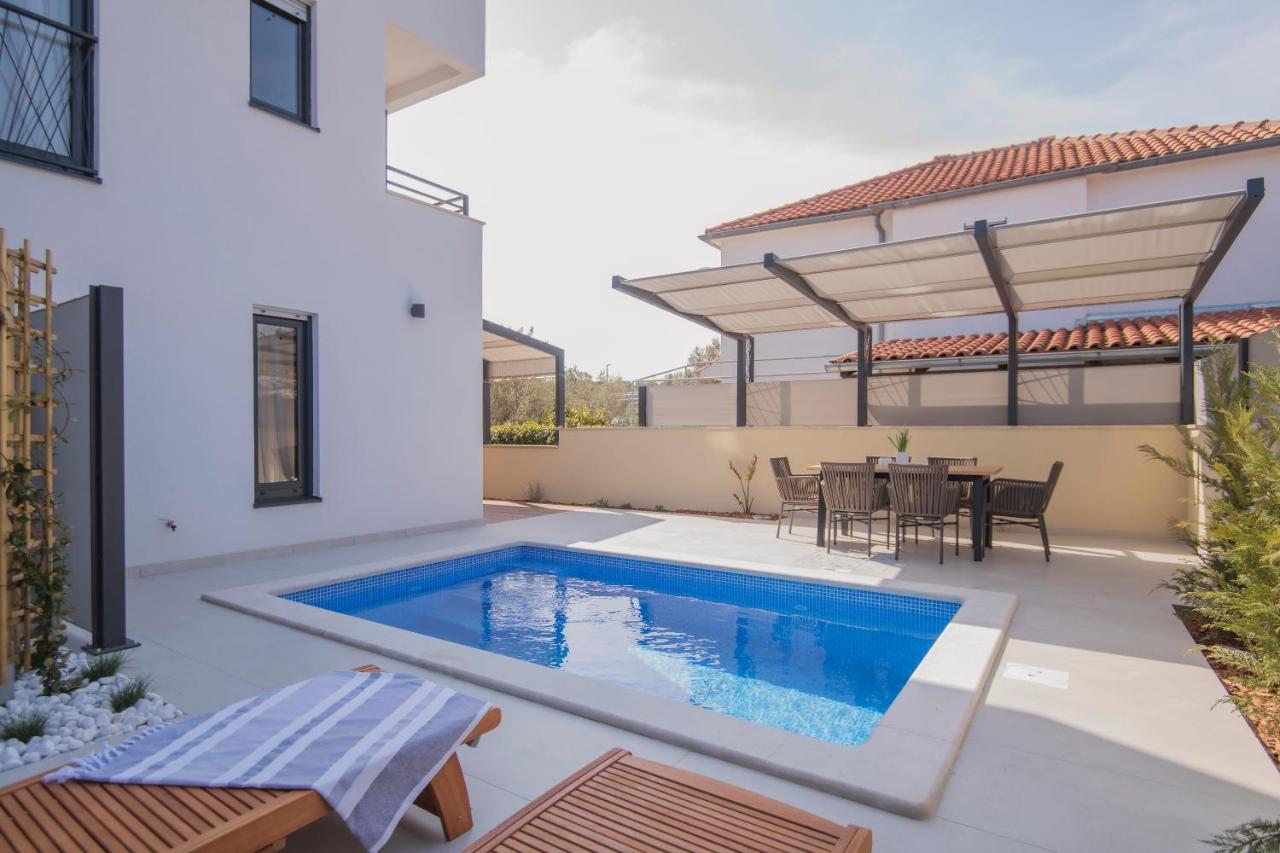 Villa Magna Luxury Apartments Murter Bagian luar foto