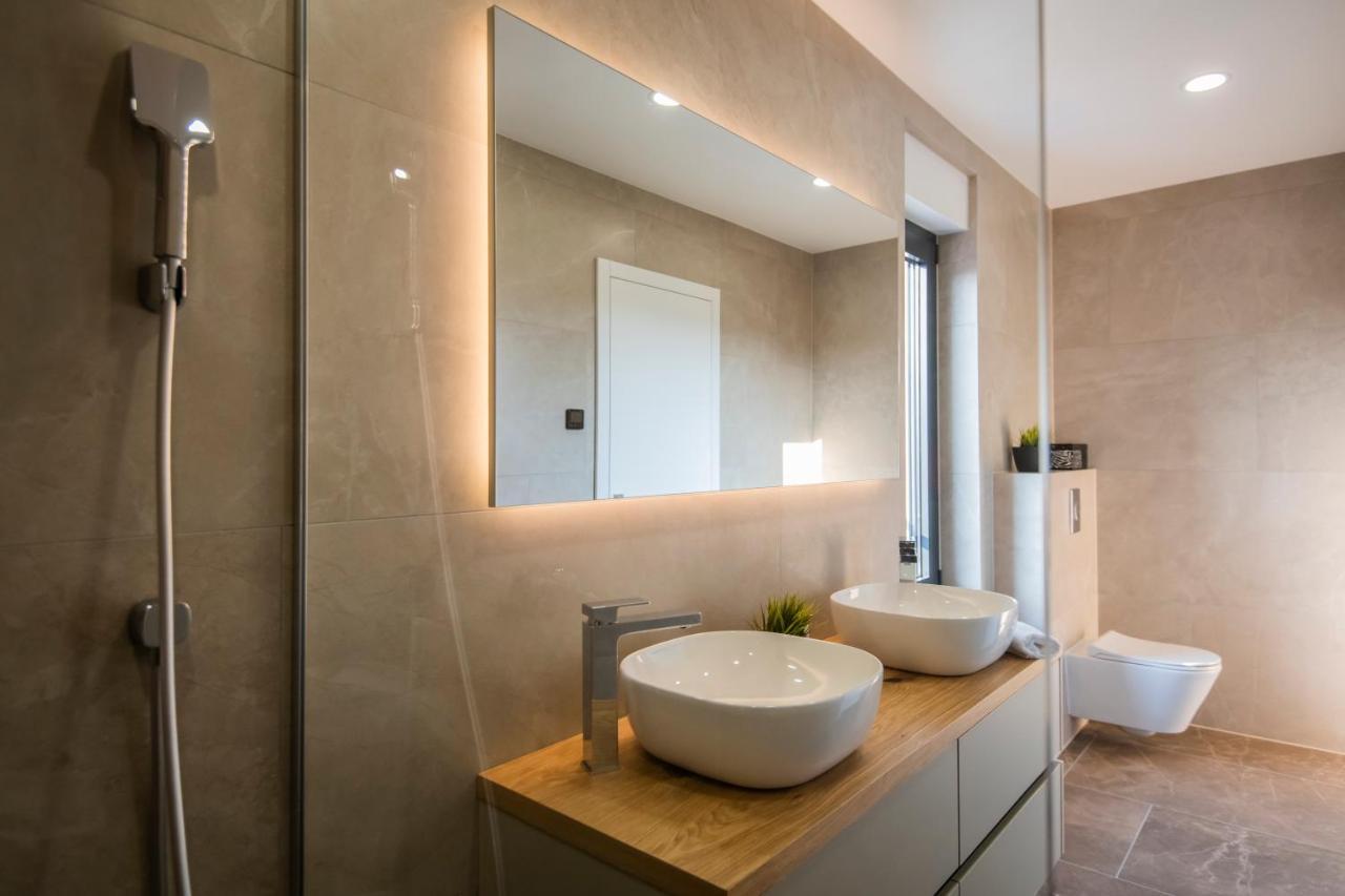 Villa Magna Luxury Apartments Murter Bagian luar foto