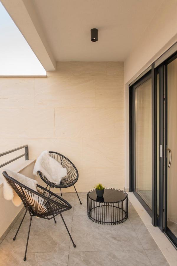 Villa Magna Luxury Apartments Murter Bagian luar foto