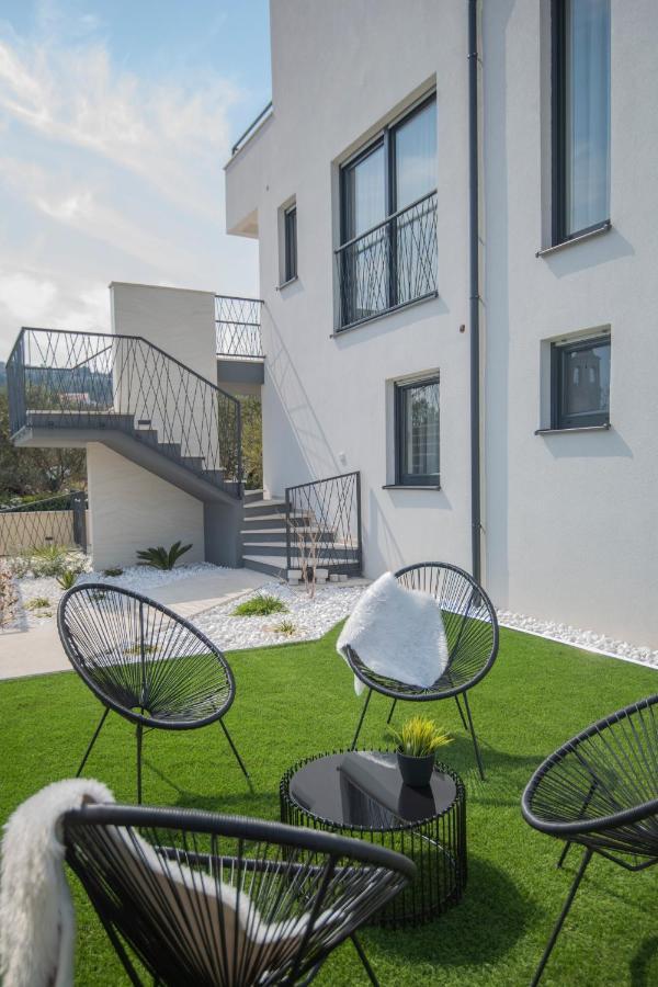 Villa Magna Luxury Apartments Murter Bagian luar foto