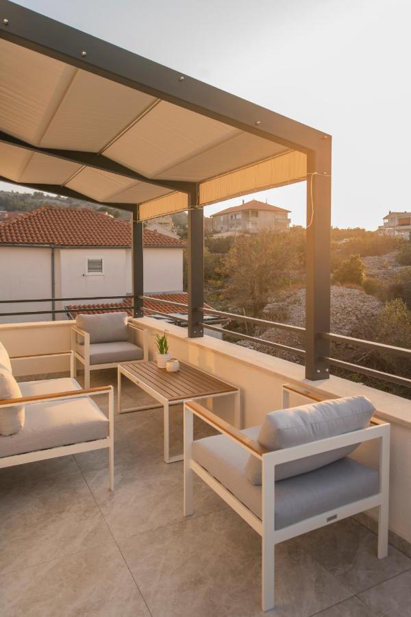 Villa Magna Luxury Apartments Murter Bagian luar foto