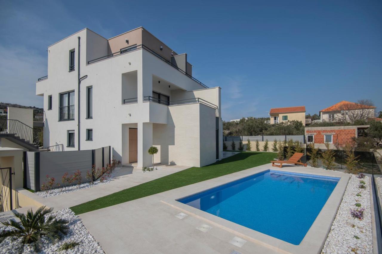 Villa Magna Luxury Apartments Murter Bagian luar foto