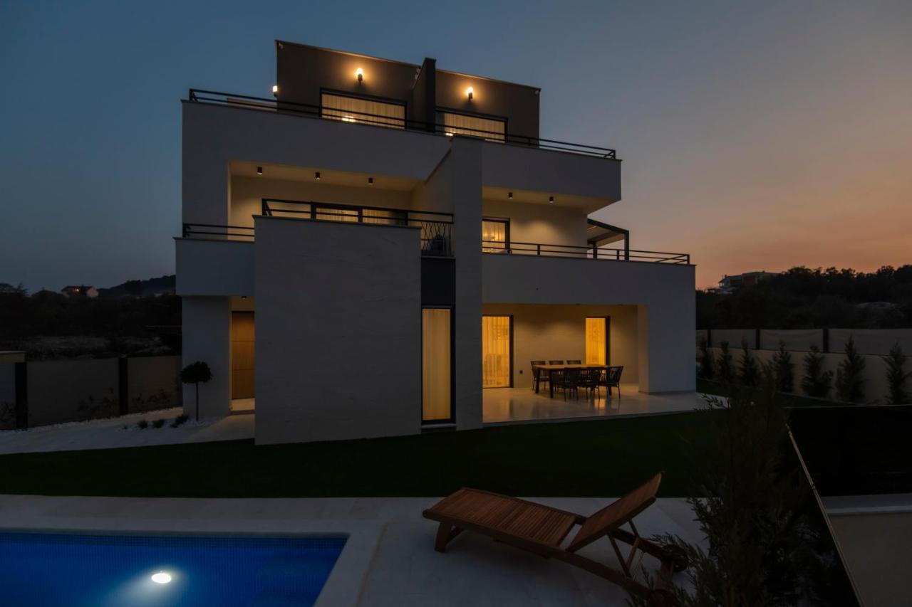 Villa Magna Luxury Apartments Murter Bagian luar foto